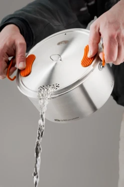 Gsi Outdoors Glacier S/S Base Camper Medium Pannenset 12 Gsi Outdoors Glacier S/S Base Camper Medium Pannenset -De Kampeerplek 3481546 90497681837 4