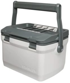 Stanley The Easy Carry Outdoor Cooler 6.6L / 7Qt Koelbox 13 Stanley The Easy Carry Outdoor Cooler 6.6L / 7Qt Koelbox -De Kampeerplek 3625473 6939236377539 2