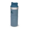 Stanley The Trigger-Action Travel Mug .35L / 12Oz Thermosfles 2 Stanley The Trigger-Action Travel Mug .35L / 12Oz Thermosfles -De Kampeerplek 6069263 6939236418089 0